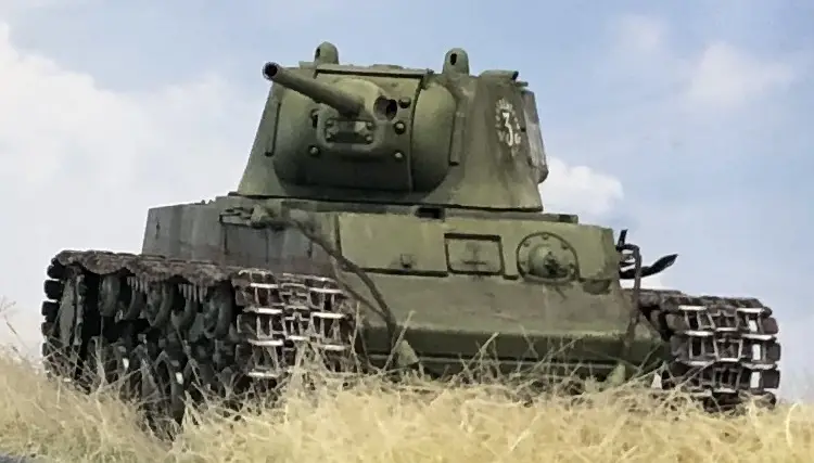 KV-1 3rd Guards Tank Brigade.  Trumpeter 1/32.