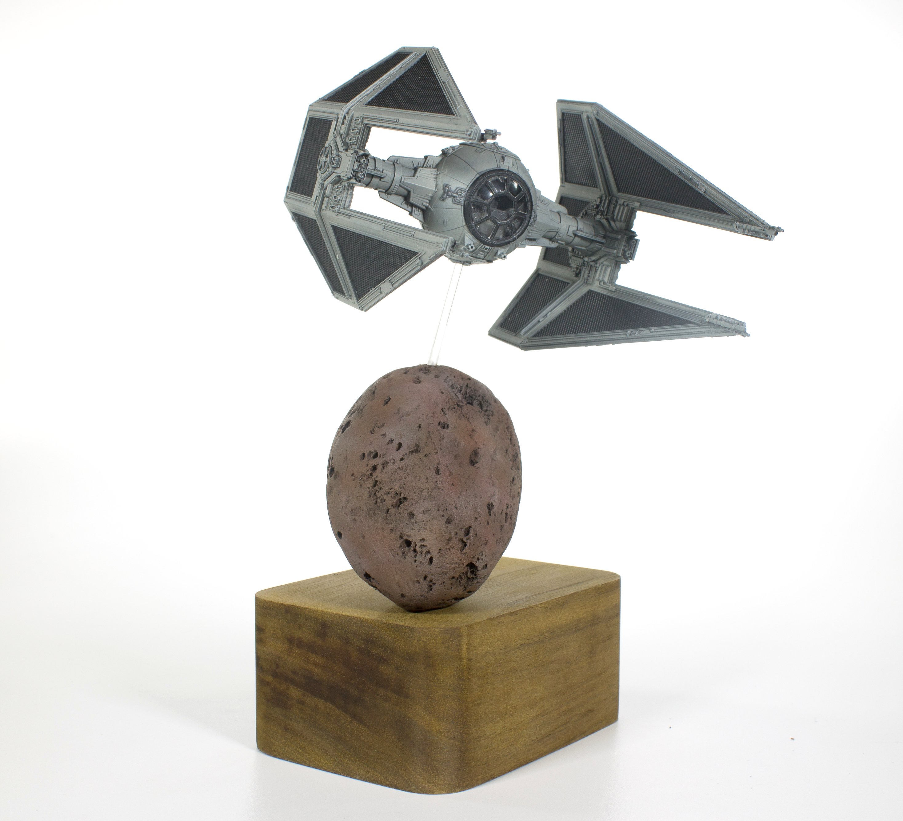 Bandai’s 1/72 TIE Interceptor